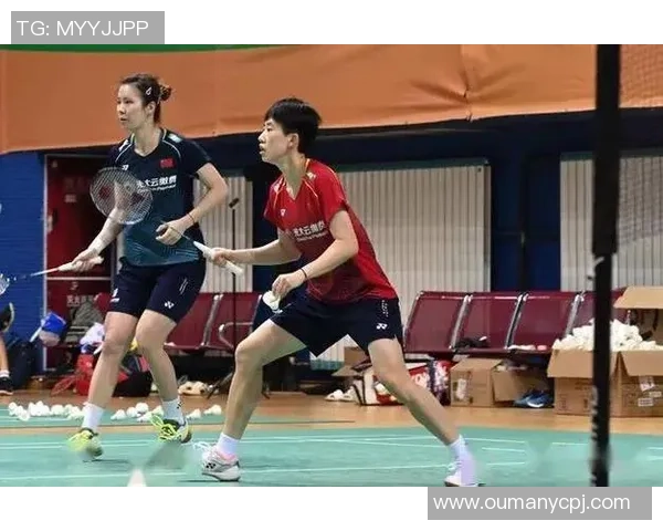 杭州羽毛球队与南京羽毛球队赛后复盘团队协作的成功与不足分析 杭州羽毛球队与南京羽毛球队赛后复盘团队协作的成功与不足分析